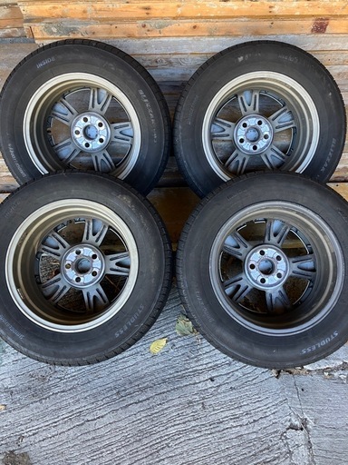 トヨタ　30プリウス純正　15インチ　タイヤ・ホイール