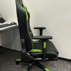 ニトリゲーミングチェアの画像