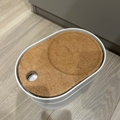 IKEA ミラー付き　コスメ収納の画像