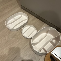 IKEA ミラー付き　コスメ収納の画像