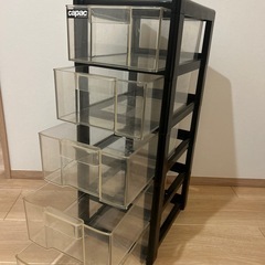 収納ラックの画像