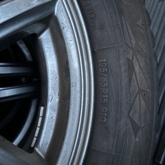 スタッドレスタイヤ（ホイール付き)の画像