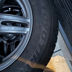 スタッドレスタイヤ（ホイール付き)の画像