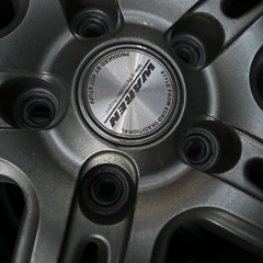 スタッドレスタイヤ（ホイール付き)の画像