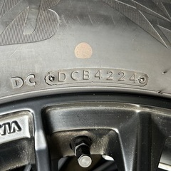 235/60/R18
アルミ&スタッドレスバリ溝の画像