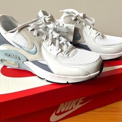【新品】NIKE エアマックス エクシー スニーカーの画像