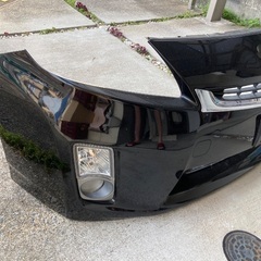 プリウス　zvw30 前期　フロントバンパー　メッキパーツ付き　福岡市の画像