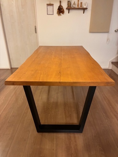 ダイニングテーブル