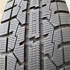 TOYO スタッドレスタイヤの画像