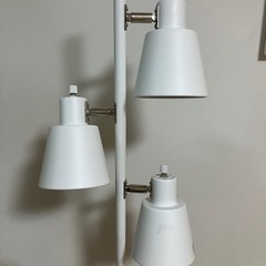 ニトリ　フロアランプ　スタンドライト　の画像