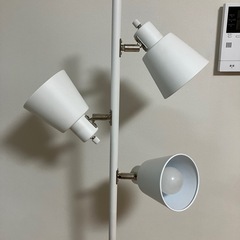 ニトリ　フロアランプ　スタンドライト　の画像