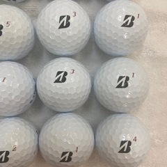 ブリジストン TOUR B X ホワイト 24球の画像