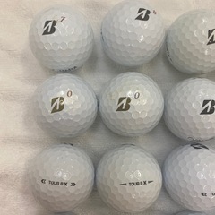 ブリジストン TOUR B X ホワイト 24球の画像
