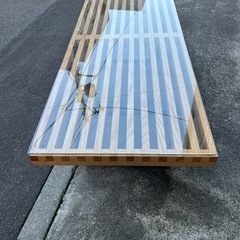 ガラステーブルの画像