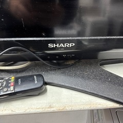 SHARP 40インチ テレビ　リモコン付きの画像