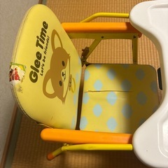 ベビーチェア　テーブル、イス　の画像