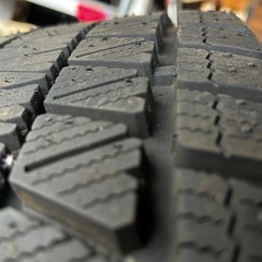 235/60/R18
アルミ&スタッドレスバリ溝の画像