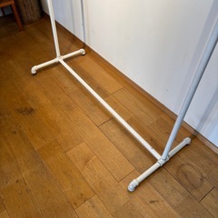 配管 ハンガーラック ディスプレイ 店舗什器の画像