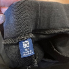 【キッズ】UNIQLO ズボン　黒　140cmの画像