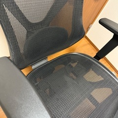 ニトリ　フットレスト付きオフィスチェア　ゲームチェアの画像