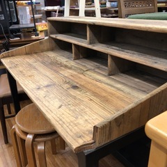 アンティーク調 天然木　デスクの画像