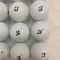 ブリジストン TOUR B XS ホワイト 24球の画像