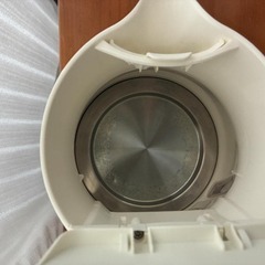 電気ケトル 1.2L ハイパワー1250W スピード沸騰 転倒防止ロック 省スチーム 一人暮らし 直接引取の画像