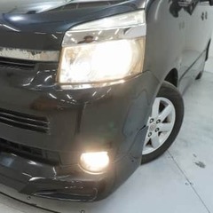 トヨタ ヴォクシー ZS🍎人気のミニバンです(((o(*ﾟ▽ﾟ*)o)))の画像
