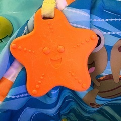 ファインディングニモのジャンパー　の画像