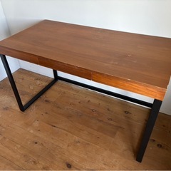 ウォールナット　デスクの画像