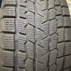 スタッドレスタイヤ(ホイール付)の画像