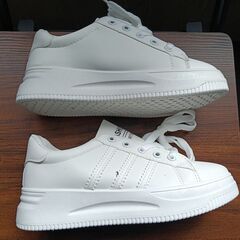 新品 23cm レディース スニーカー ホワイト シューズ 靴 カジュアル(915-Z)の画像