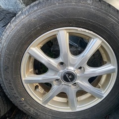 13インチ スタッドレス 4本セットの画像
