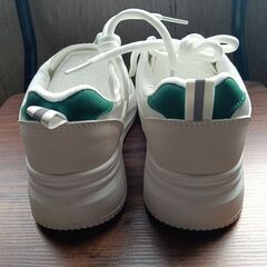 新品 23.5cm レディース スニーカー ホワイト シューズ 靴 カジュアル(916-Z)の画像