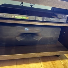 テレビ、レコーダー、スピーカーの画像