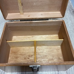 レトロ　救急箱の画像