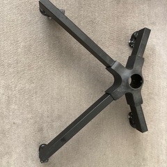 キャスター付きテレビスタンドの画像