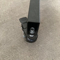 キャスター付きテレビスタンドの画像