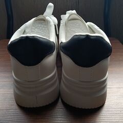 新品 23.5cm レディース スニーカー ホワイト シューズ 靴 カジュアル(918-Z)の画像