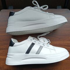 新品 23.5cm レディース スニーカー ホワイト シューズ 靴 カジュアル(918-Z)の画像