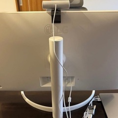 LG　4Kモニター　31.5インチ　ホワイト  2024年12月購入の画像