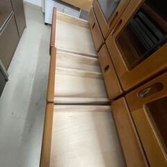 【ジャングルジャングル滋賀草津店】ジモティ来店特価‼ 食器棚 ブラウン J-251122の画像