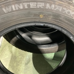 スタッドレス　タイヤ　215/60 R17の画像