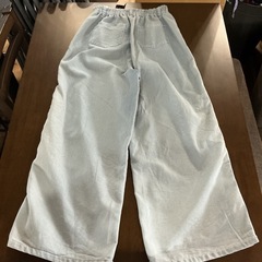 女の子用👧子ども服キッズ服ワイドパンツ👖KEEPSMILINGサイズ160身長155〜166cm胴囲58〜66cm綿60％ライトブルーの画像