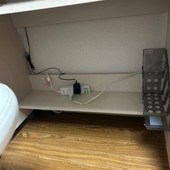 勉強机と椅子の画像