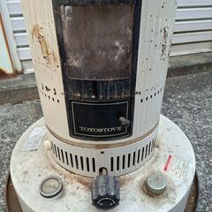 トヨストーブ　石油ストーブ KS-105B型の画像
