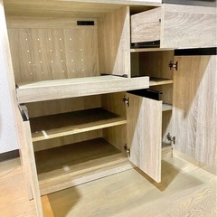 受け渡し決定済⭐︎ほぼ新品　食器棚 幅90cm 一人暮らし ロータイプ レンジ台 おしゃれ コンセント 2口の画像