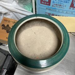 【リユースショップスパークル】火鉢　No.93　陶器　インテリア　オブジェ　グリーン/ホワイト　金魚鉢　メダカ鉢　睡蓮鉢　配送可能♪の画像