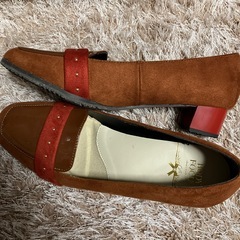 ほぼ未使用24.5センチ婦人靴の画像