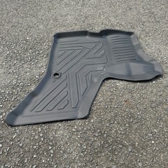 車のフットマットの画像